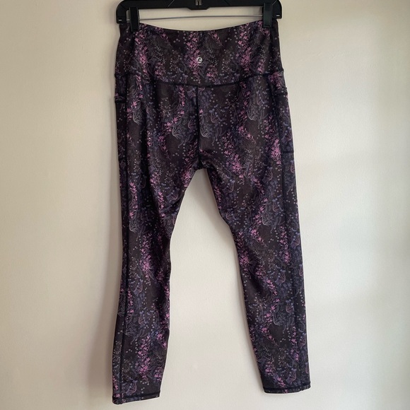 LegEnd Floral Crop Yoga Pants with Pockets Size L - Picture 3 of 4